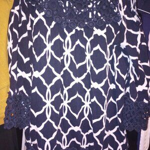 Crown and ivy cut out shoulder top large